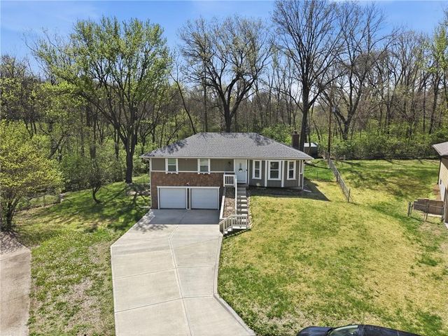 907 Josela Court, Leavenworth, KS 66048