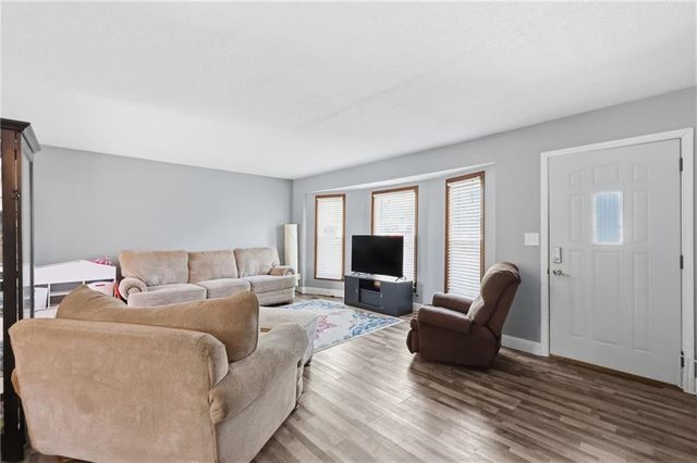 907 Josela Court, Leavenworth, KS 66048