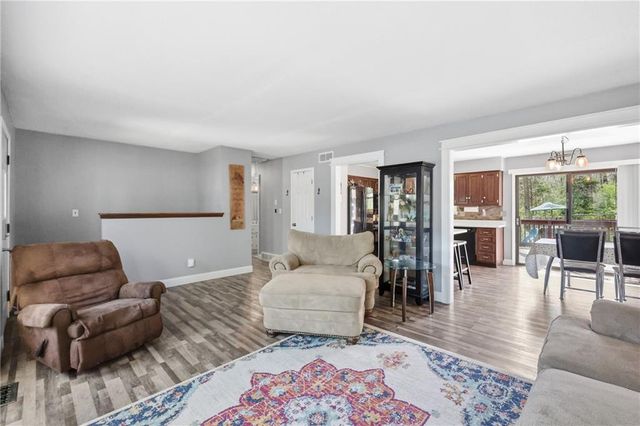 907 Josela Court, Leavenworth, KS 66048