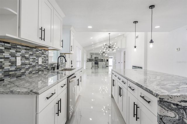 8702 FRIENDSHIP COURT, Tampa, FL 33634