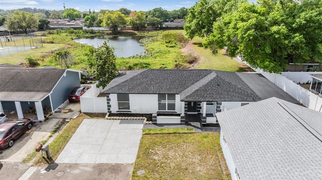 8702 FRIENDSHIP COURT, Tampa, FL 33634