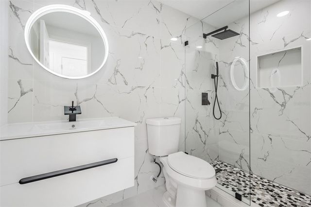 8702 FRIENDSHIP COURT, Tampa, FL 33634