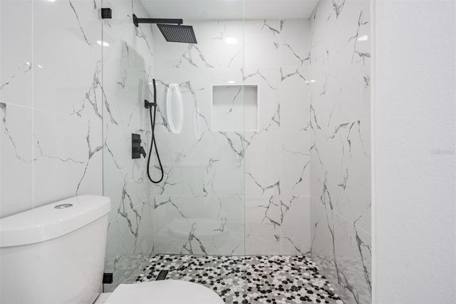 8702 FRIENDSHIP COURT, Tampa, FL 33634