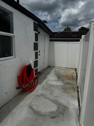 8702 FRIENDSHIP COURT, Tampa, FL 33634