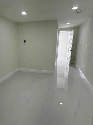 8702 FRIENDSHIP COURT, Tampa, FL 33634