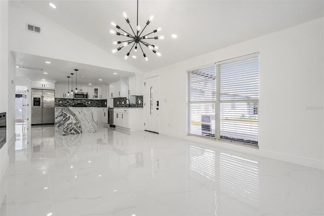 8702 FRIENDSHIP COURT, Tampa, FL 33634