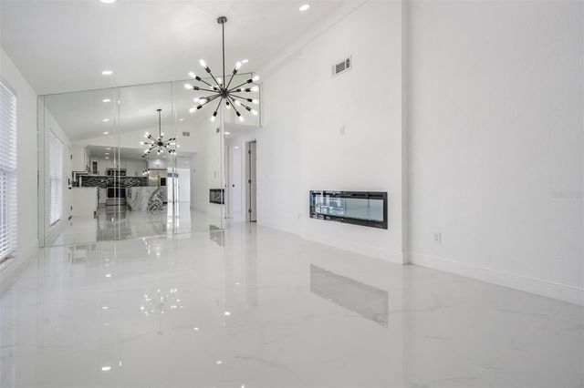 8702 FRIENDSHIP COURT, Tampa, FL 33634