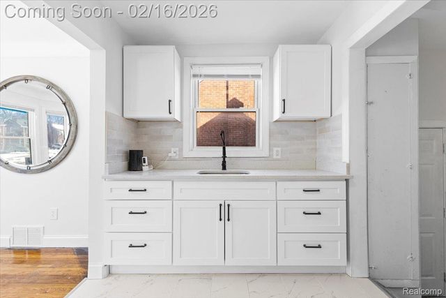 18282 Freeland Street, Detroit, MI 48235