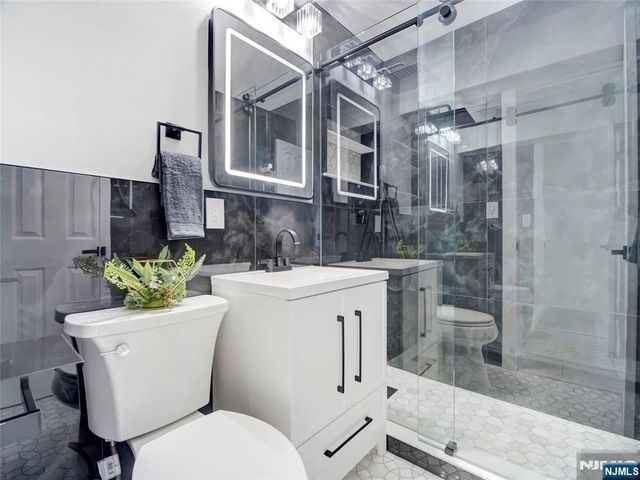 377 S Harrison Street 17FF, East Orange, NJ 07018