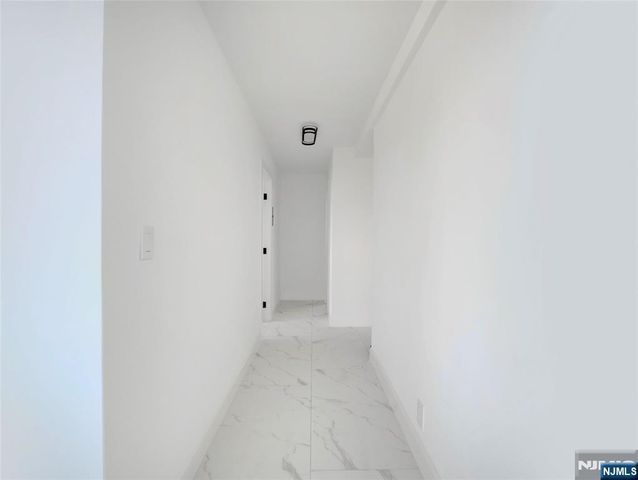 377 S Harrison Street 17FF, East Orange, NJ 07018