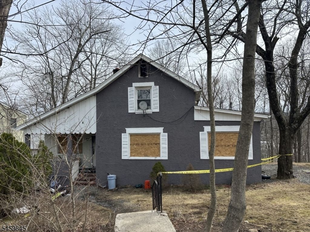 9 Cedarbrook Rd, West Milford Twp., NJ 07421 — exterior
