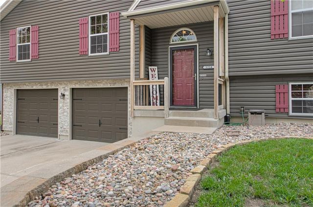1224 NE Beacon Avenue, Lee's Summit, MO 64086