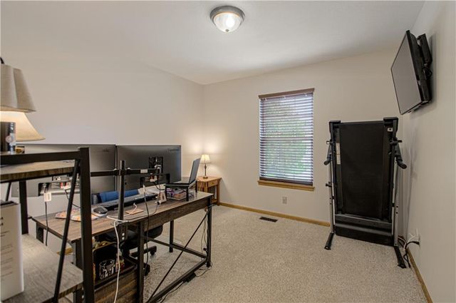 1224 NE Beacon Avenue, Lee's Summit, MO 64086