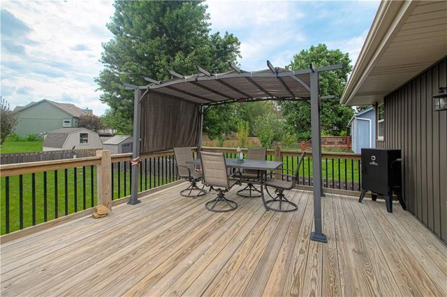 1224 NE Beacon Avenue, Lee's Summit, MO 64086