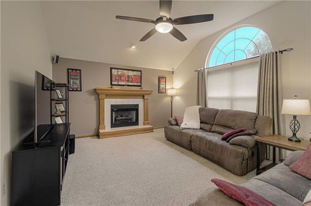 1224 NE Beacon Avenue, Lee's Summit, MO 64086