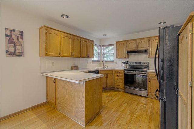 1224 NE Beacon Avenue, Lee's Summit, MO 64086