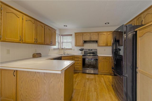 1224 NE Beacon Avenue, Lee's Summit, MO 64086