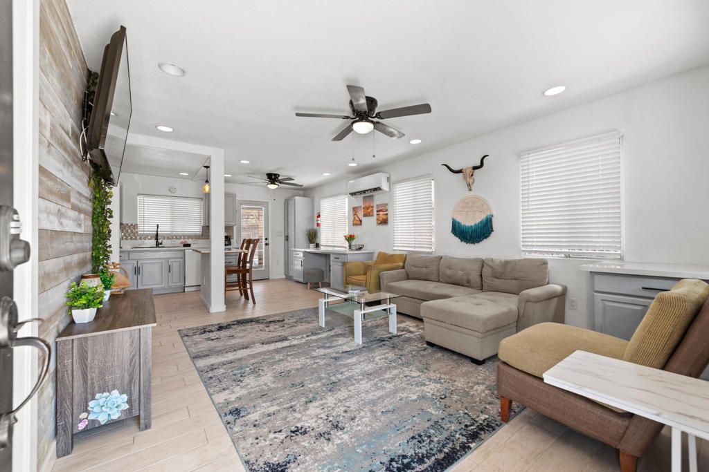 Image 3 of property listing at 6026 Morongo Road, 29 Palms, CA 92277