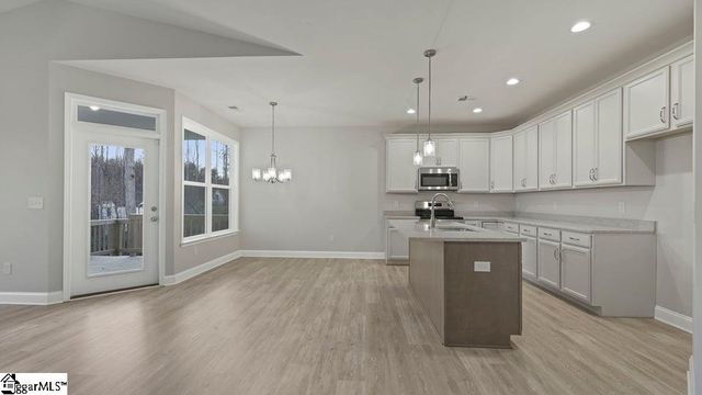 620 Forden Drive, Wellford, SC 29385