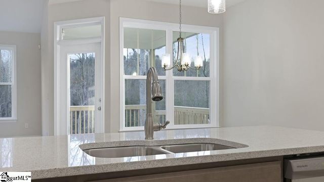 620 Forden Drive, Wellford, SC 29385