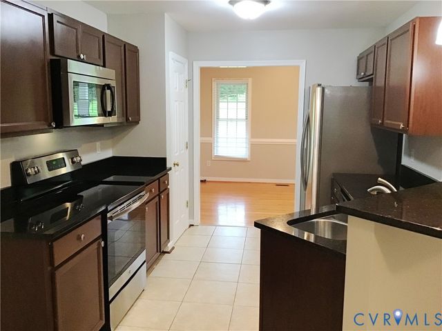 3109 Shadow Creek Dr, Powhatan, VA 23139