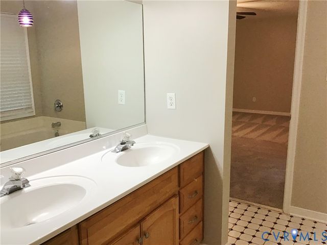 3109 Shadow Creek Dr, Powhatan, VA 23139