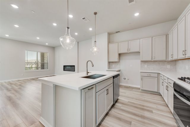 8151 Challenger Lane, Frisco, TX 75034