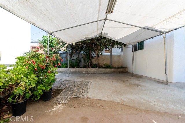 421 E 65th, Los Angeles, CA 90003