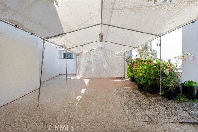 421 E 65th, Los Angeles, CA 90003