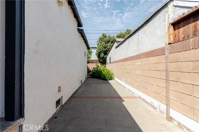 421 E 65th, Los Angeles, CA 90003