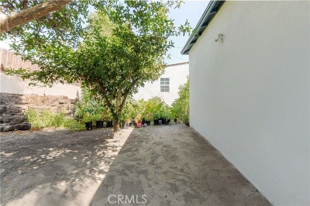 421 E 65th, Los Angeles, CA 90003