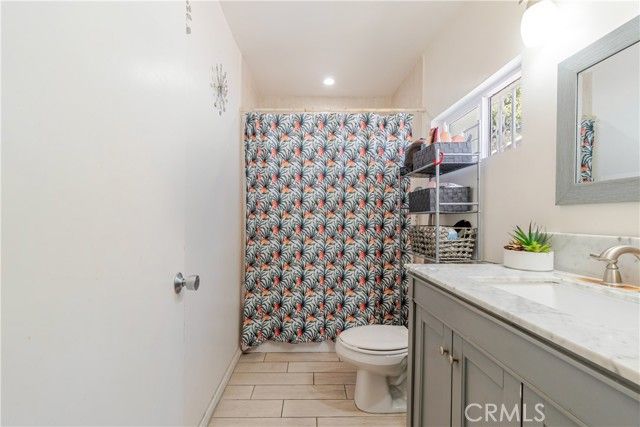 421 E 65th, Los Angeles, CA 90003