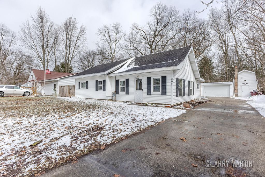 2052 Woodward Street, Muskegon, MI 49442