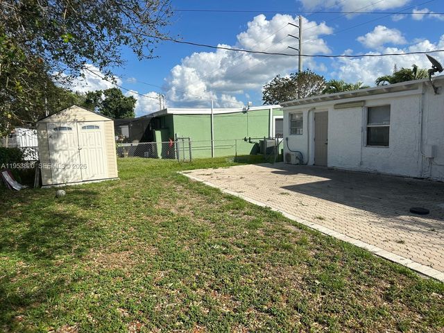 2097 Wilmington St, Opa-locka, FL 33054