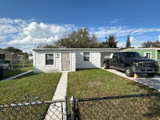 2097 Wilmington St, Opa-locka, FL 33054