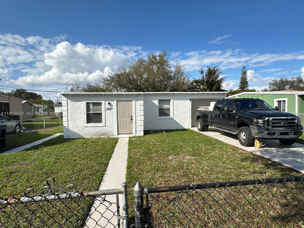 2097 Wilmington St, Opa-locka, FL 33054