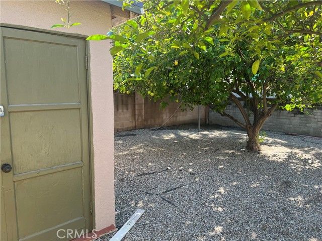 17250 Archwood, Van Nuys (los Angeles), CA 91406