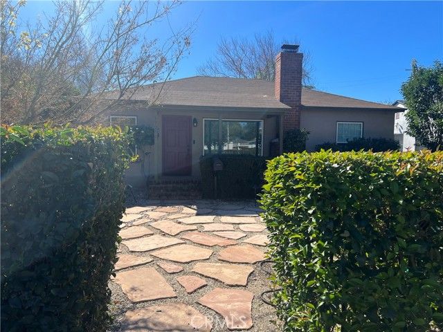 17250 Archwood, Van Nuys (los Angeles), CA 91406