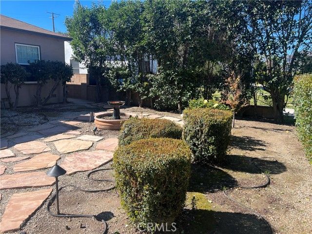 17250 Archwood, Van Nuys (los Angeles), CA 91406