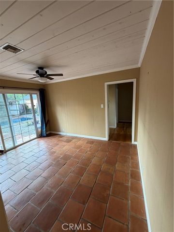 17250 Archwood, Van Nuys (los Angeles), CA 91406