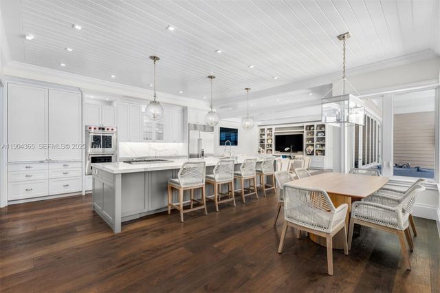 2500 Regatta Ave, Miami Beach, FL 33140