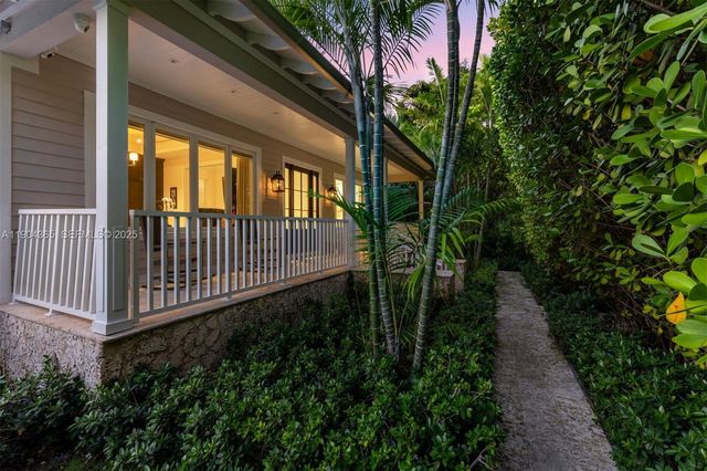 2500 Regatta Ave, Miami Beach, FL 33140