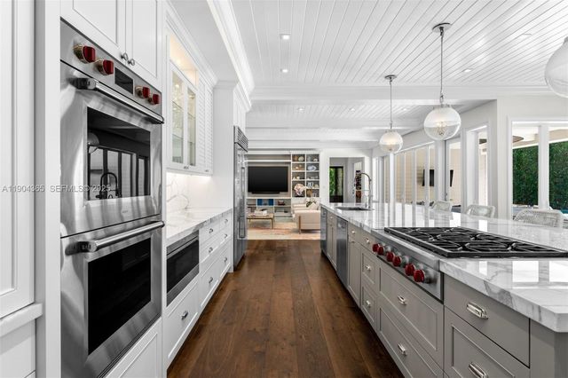 2500 Regatta Ave, Miami Beach, FL 33140