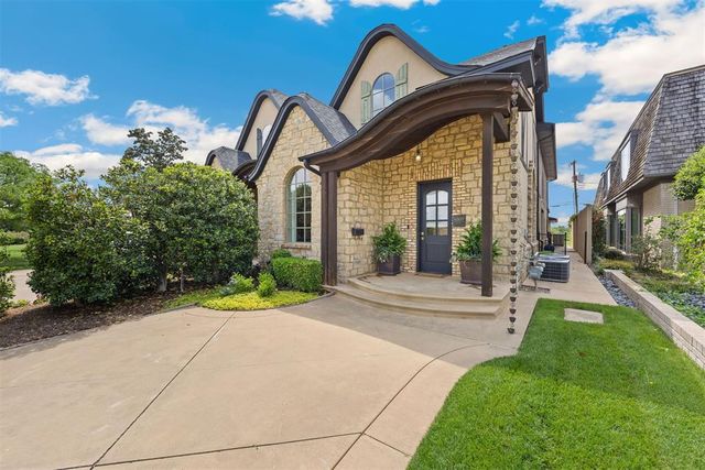 6509 Avondale Drive B, Nichols Hills, OK 73116