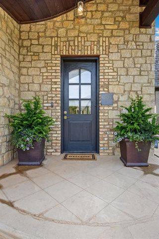 6509 Avondale Drive B, Nichols Hills, OK 73116