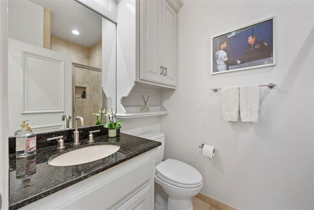 6509 Avondale Drive B, Nichols Hills, OK 73116