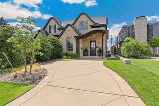 6509 Avondale Drive B, Nichols Hills, OK 73116