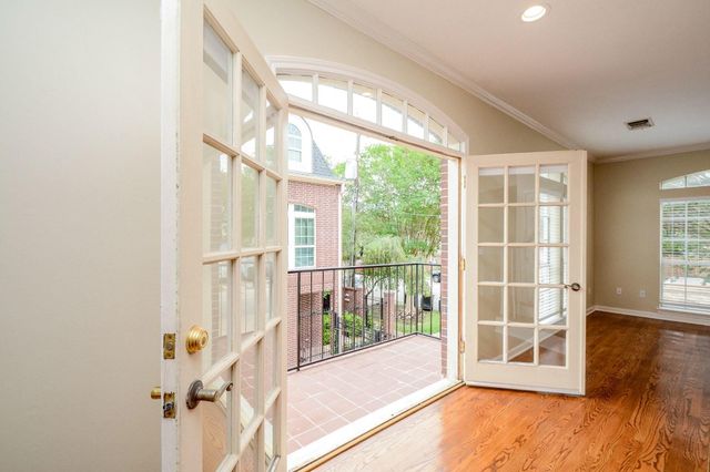 2022 Fairview, Houston, TX 77019