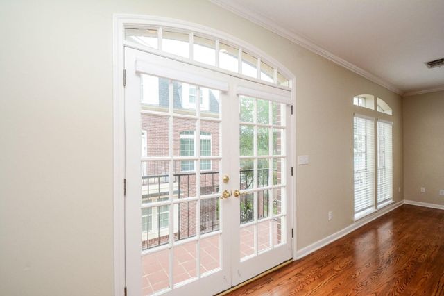 2022 Fairview, Houston, TX 77019