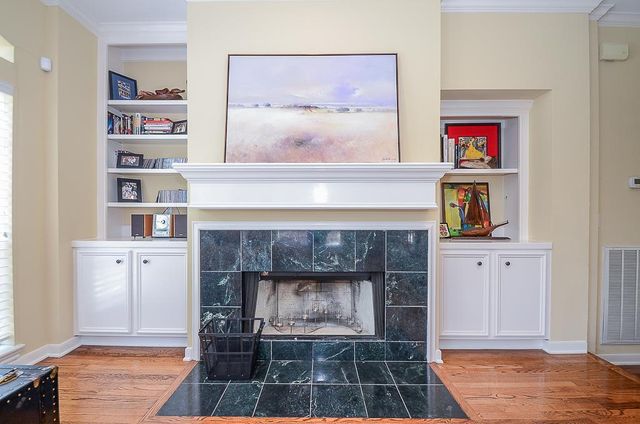 2022 Fairview, Houston, TX 77019